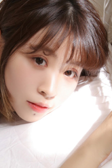 女富婆荒岛求生